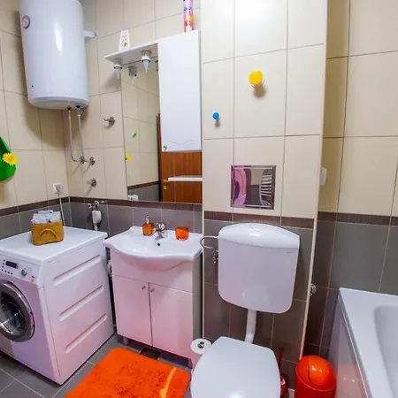 R Luxor With Parking Garage Apartment Mostar